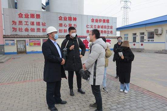 黄骅市电视台到黄骅三阳采访报道63