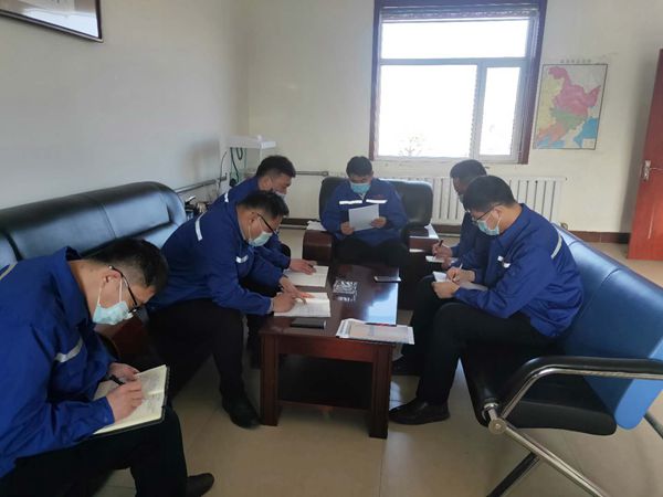 鲁蒙销售部召开工作会议61