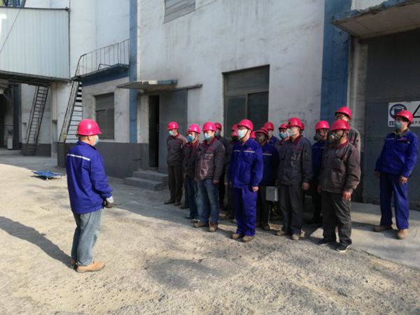鲁中水泥组织电气火灾应急演练 70