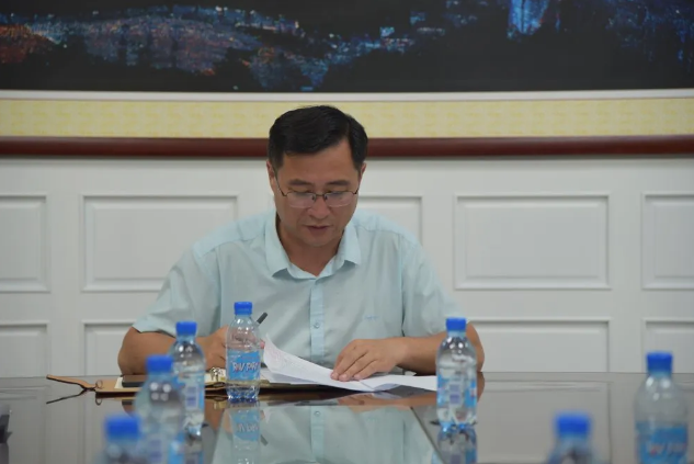 集团召开总经理办公会 ——集体学习李学董事长5月18日讲话精神59