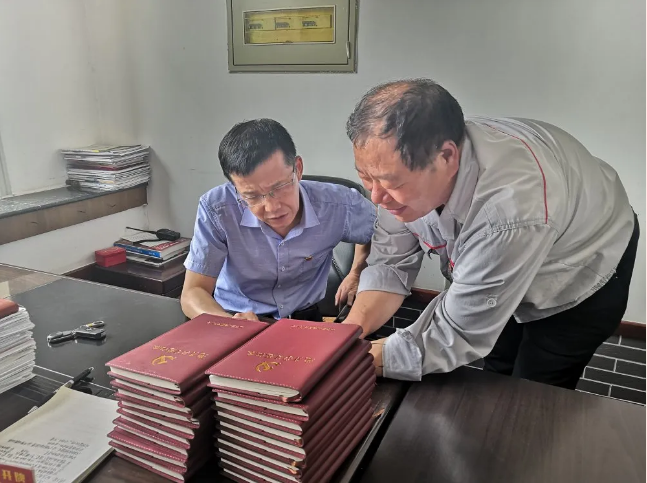 “督察交流”夯实党建基础85