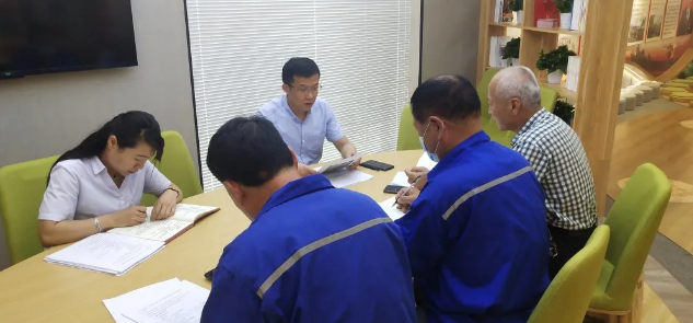  集团党总支召开党建工作交流会25