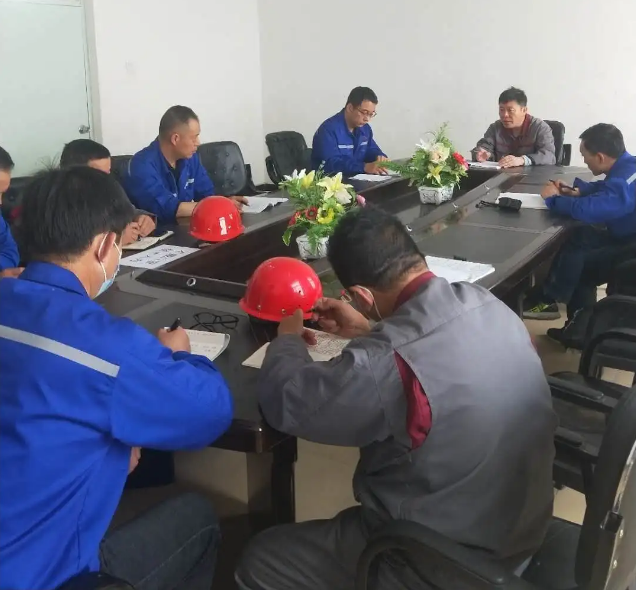 鲁蒙公司召开熟料专题会议99