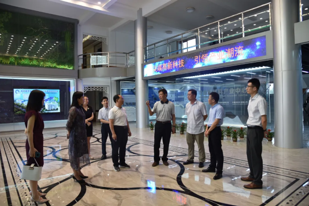 市工信局副局长邱万勇到集团调研指导工作32