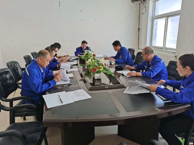 鲁蒙水泥召开月度经营分析会96