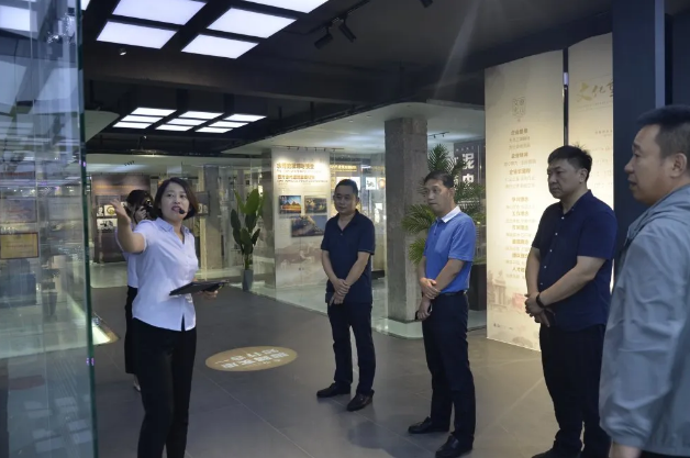 海信集团地产公司到鲁中水泥参观考察28