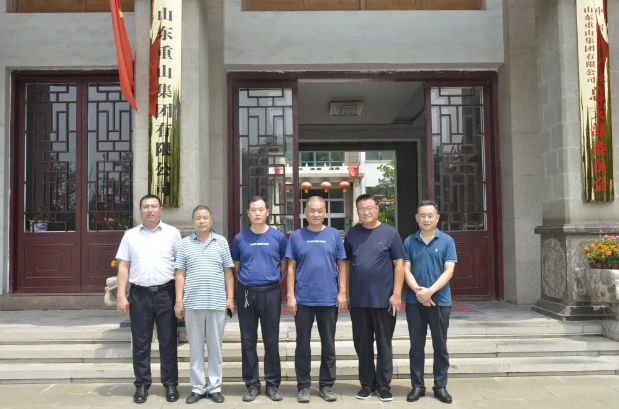 鲁中水泥客户到集团参观考察62
