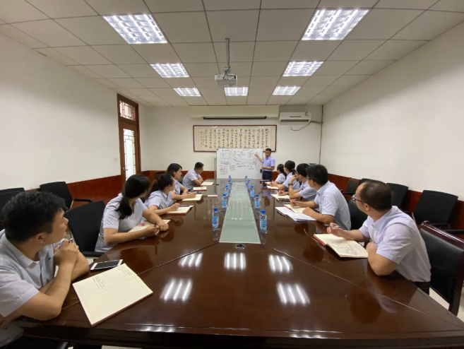 运营中心组织专题学习24