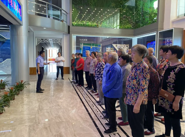 加强村企沟通 促进和谐发展——南韩村民参加重山集团企业开放日活动95