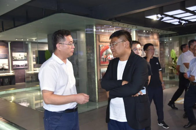 扎鲁特旗到重山集团参观考察33