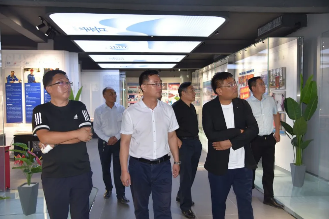 扎鲁特旗到重山集团参观考察33