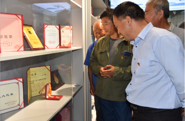 守初心  担使命 为民服务不止步       —昆仑镇小范村党支部到重山集团开展开放式组织生活35