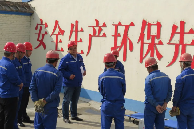 黄骅三阳开展有限空间作业救援演练92