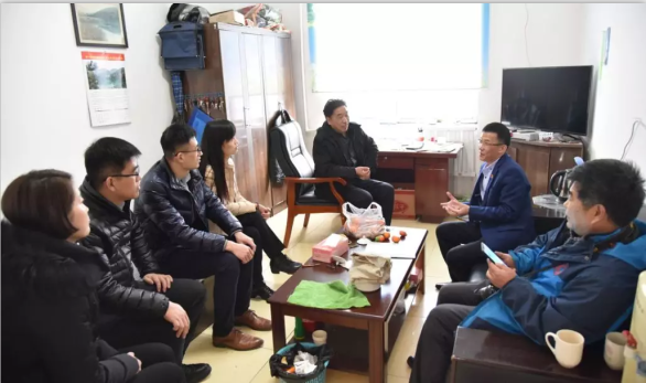 集团运营中心开展敬老公益行活动